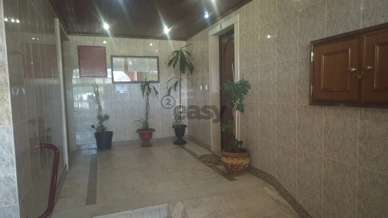 Apartamento T2 para Venda em Algueirão-Mem Martins Foto 28