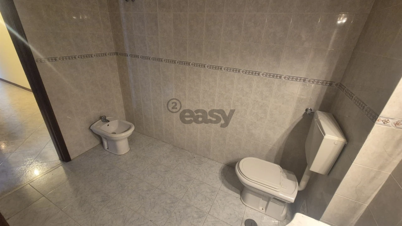 Apartamento T2 para Venda em Algueirão-Mem Martins Foto 16