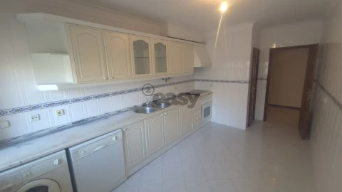 Apartamento T2 para Venda em Algueirão-Mem Martins