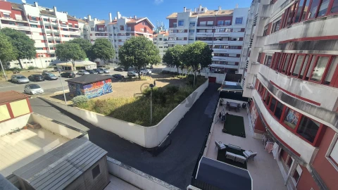 Apartamento T2 para Venda em Algueirão-Mem Martins