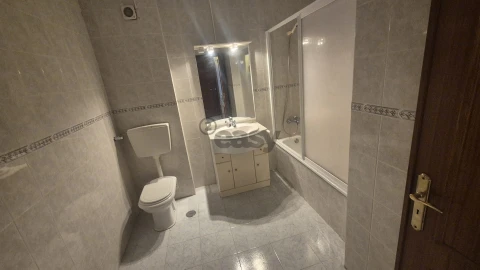 Apartamento T2 para Venda em Algueirão-Mem Martins