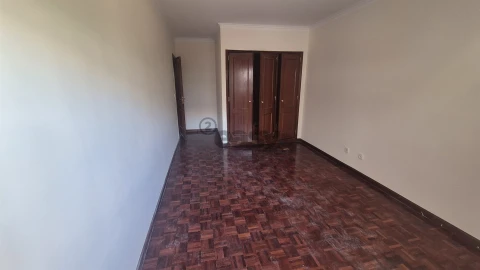 Apartamento T2 para Venda em Algueirão-Mem Martins