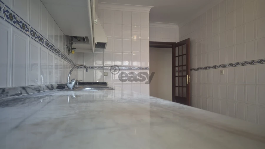 Apartamento T2 para Venda em Algueirão-Mem Martins Foto 22