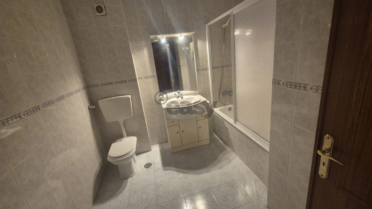 Apartamento T2 para Venda em Algueirão-Mem Martins Foto 18