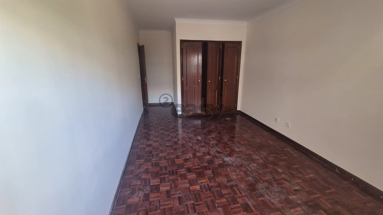 Apartamento T2 para Venda em Algueirão-Mem Martins Foto 9
