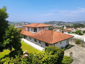 Apartamento T4 para Venda em Selho (São Cristovão)