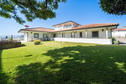 Apartamento T4 para Venda em Selho (São Cristovão)