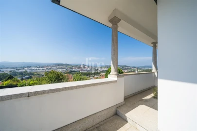 Apartamento T4 para Venda em Selho (São Cristovão)