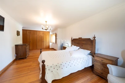 Apartamento T4 para Venda em Selho (São Cristovão)