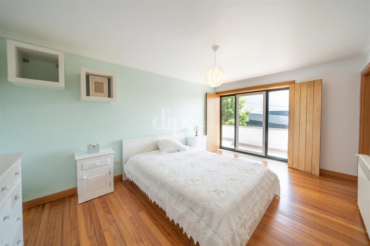 Apartamento T4 para Venda em Selho (São Cristovão) Foto 20