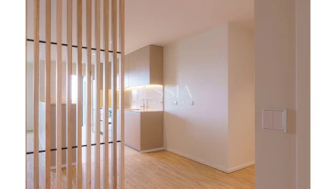 Apartamento T2 para Arrendamento em Cedofeita, Santo Ildefonso, Sé, Miragaia, São Nicolau e Vitória