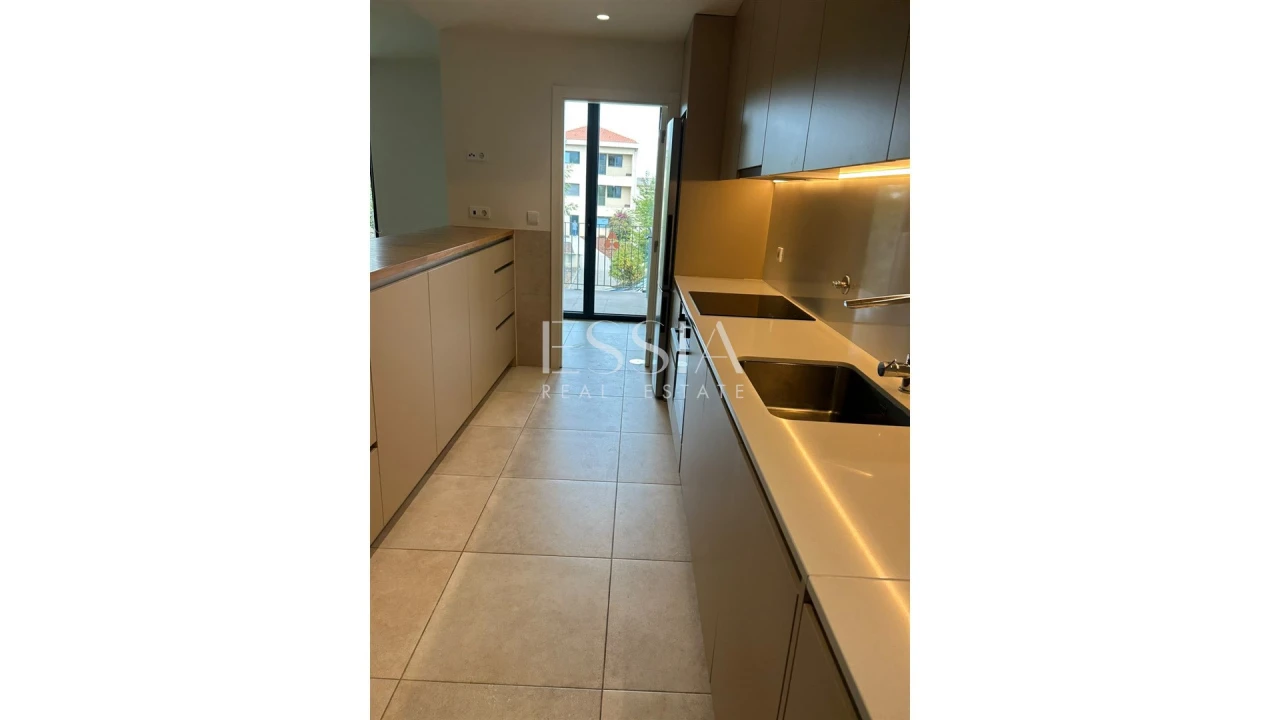 Apartamento T2 para Arrendamento em Cedofeita, Santo Ildefonso, Sé, Miragaia, São Nicolau e Vitória Foto 6