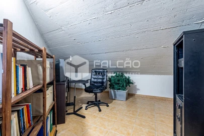 Apartamento T3 para Venda em Marvila, Ribeira Santarém, São Salvador, São Nicolau