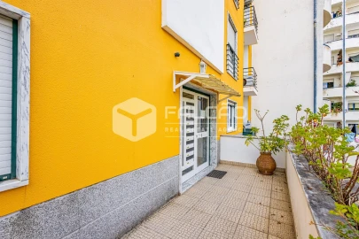 Apartamento T3 para Venda em Marvila, Ribeira Santarém, São Salvador, São Nicolau