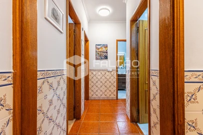 Apartamento T3 para Venda em Marvila, Ribeira Santarém, São Salvador, São Nicolau