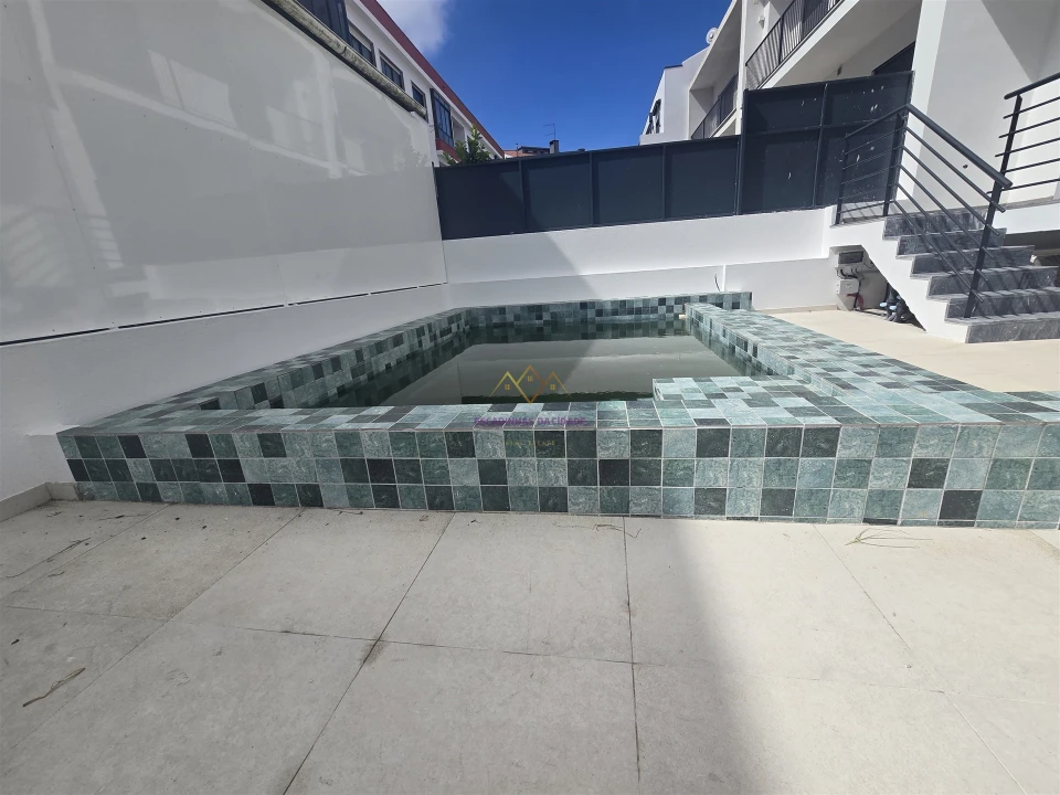 Moradia T3 para Venda em Alcabideche Foto 30