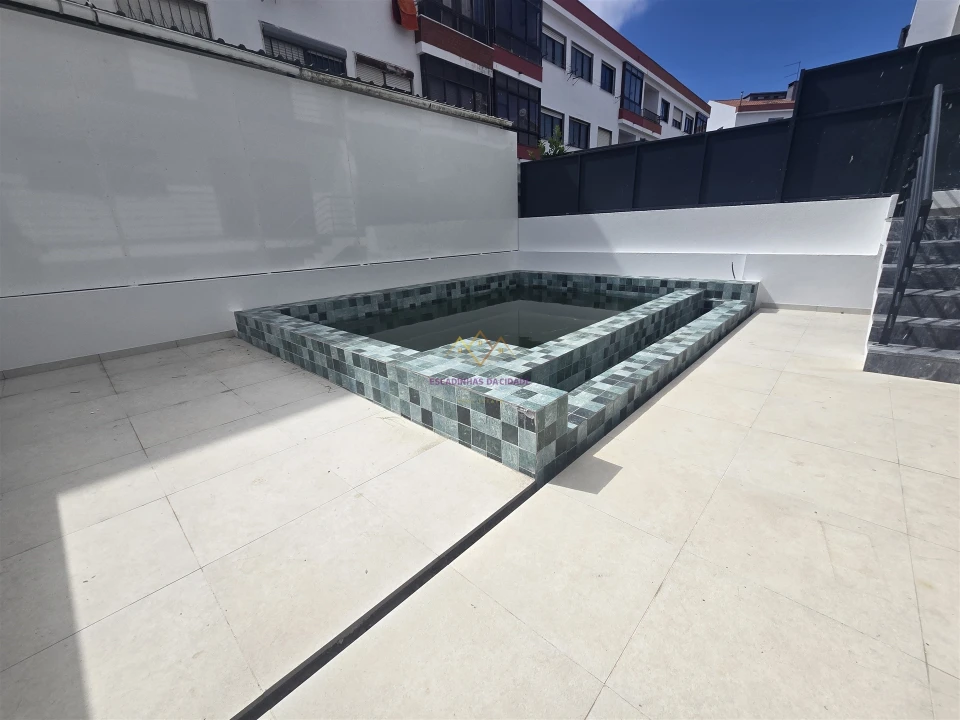 Moradia T3 para Venda em Alcabideche Foto 31