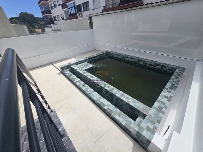 Moradia T3 para Venda em Alcabideche Foto 28