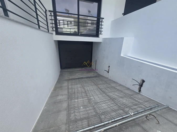 Moradia T3 para Venda em Alcabideche Foto 33