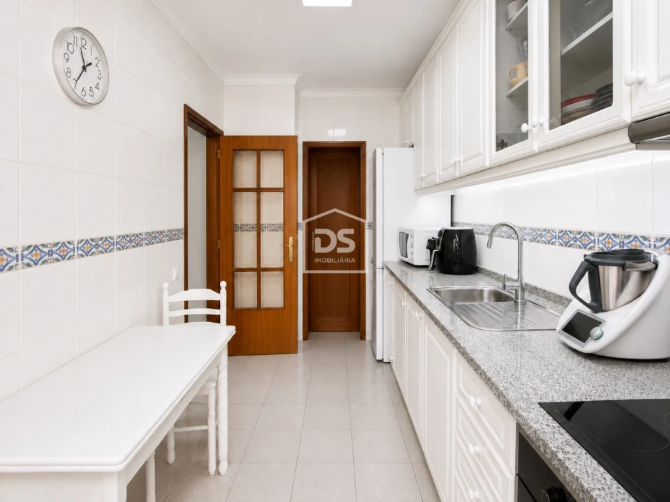 Apartamento T1 para Venda em Mafamude e Vilar do Paraíso Foto 8