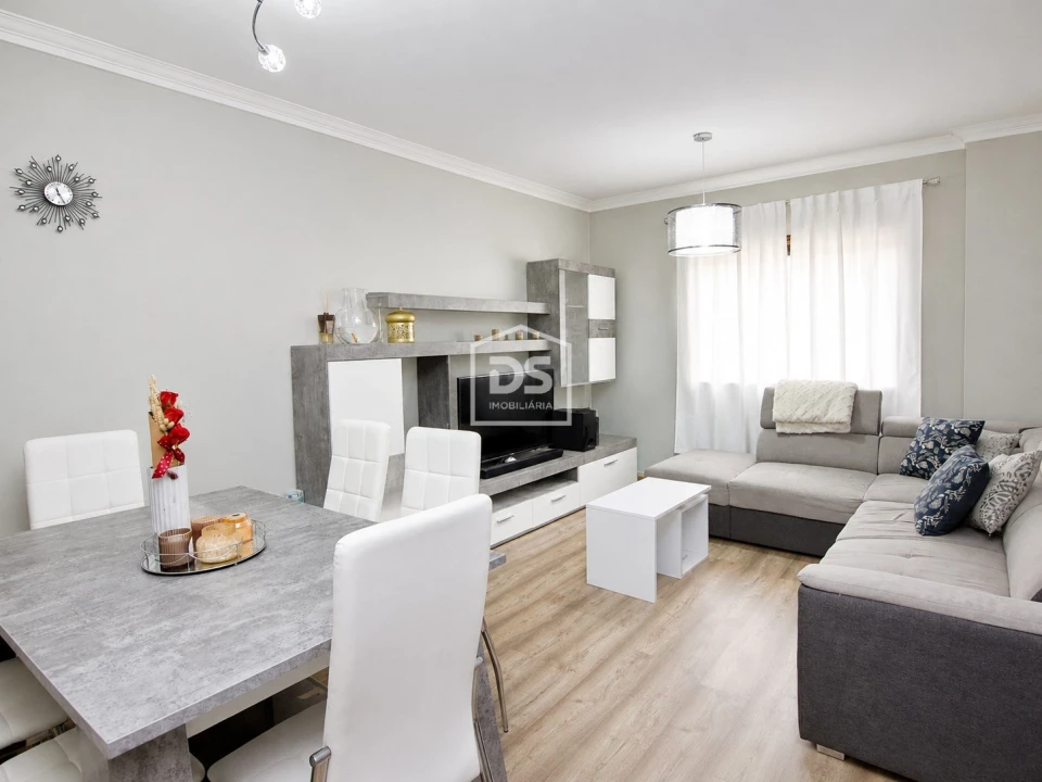 Apartamento T1 para Venda em Mafamude e Vilar do Paraíso Foto 4