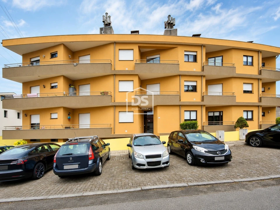 Apartamento T1 para Venda em Mafamude e Vilar do Paraíso Foto 1