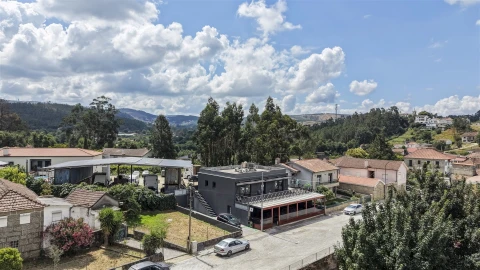 Moradia T3 para Venda em Lagares e Figueira