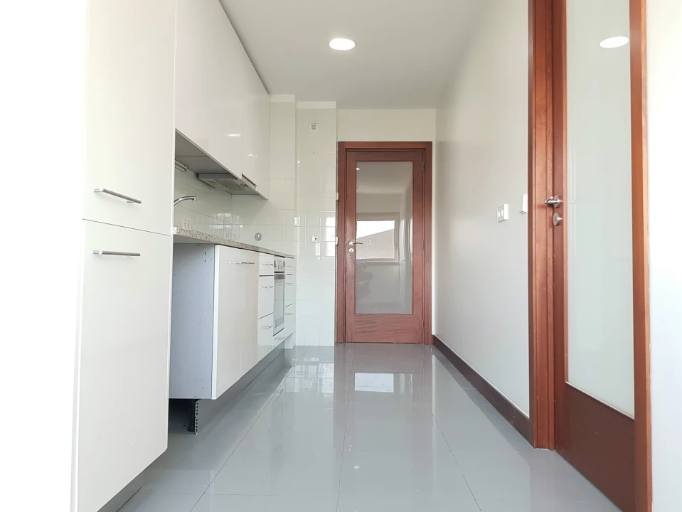 Apartamento T2 para Arrendamento em São Vicente (Braga) Foto 3