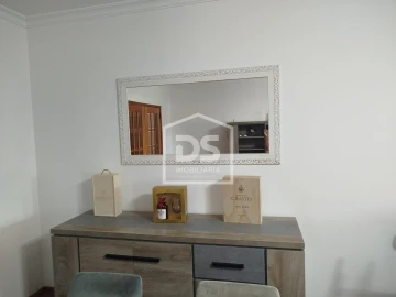 Apartamento T3 para Venda em Currelos, Papízios e Sobral