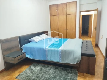 Apartamento T3 para Venda em Currelos, Papízios e Sobral