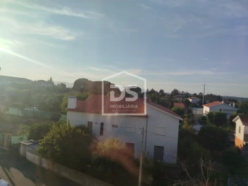 Apartamento T3 para Venda em Currelos, Papízios e Sobral