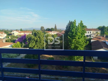 Apartamento T3 para Venda em Currelos, Papízios e Sobral