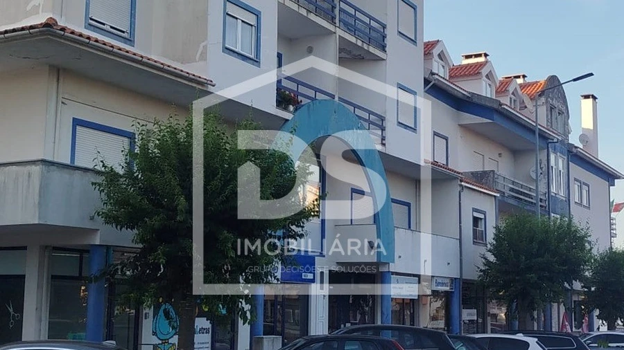 Apartamento T3 para Venda em Currelos, Papízios e Sobral