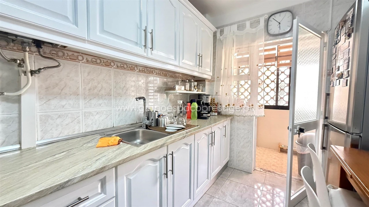 Apartamento T3 para Venda em Olhão Foto 10