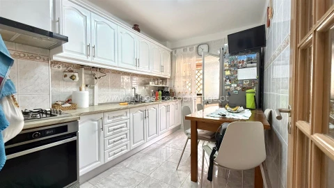 Apartamento T3 para Venda em Olhão