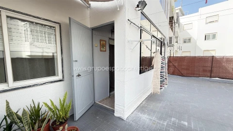 Apartamento T3 para Venda em Olhão