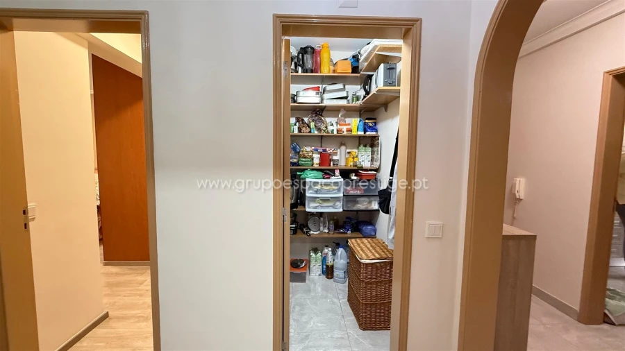 Apartamento T3 para Venda em Olhão Foto 17