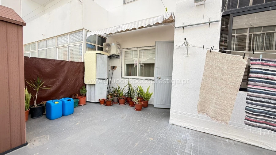 Apartamento T3 para Venda em Olhão Foto 35