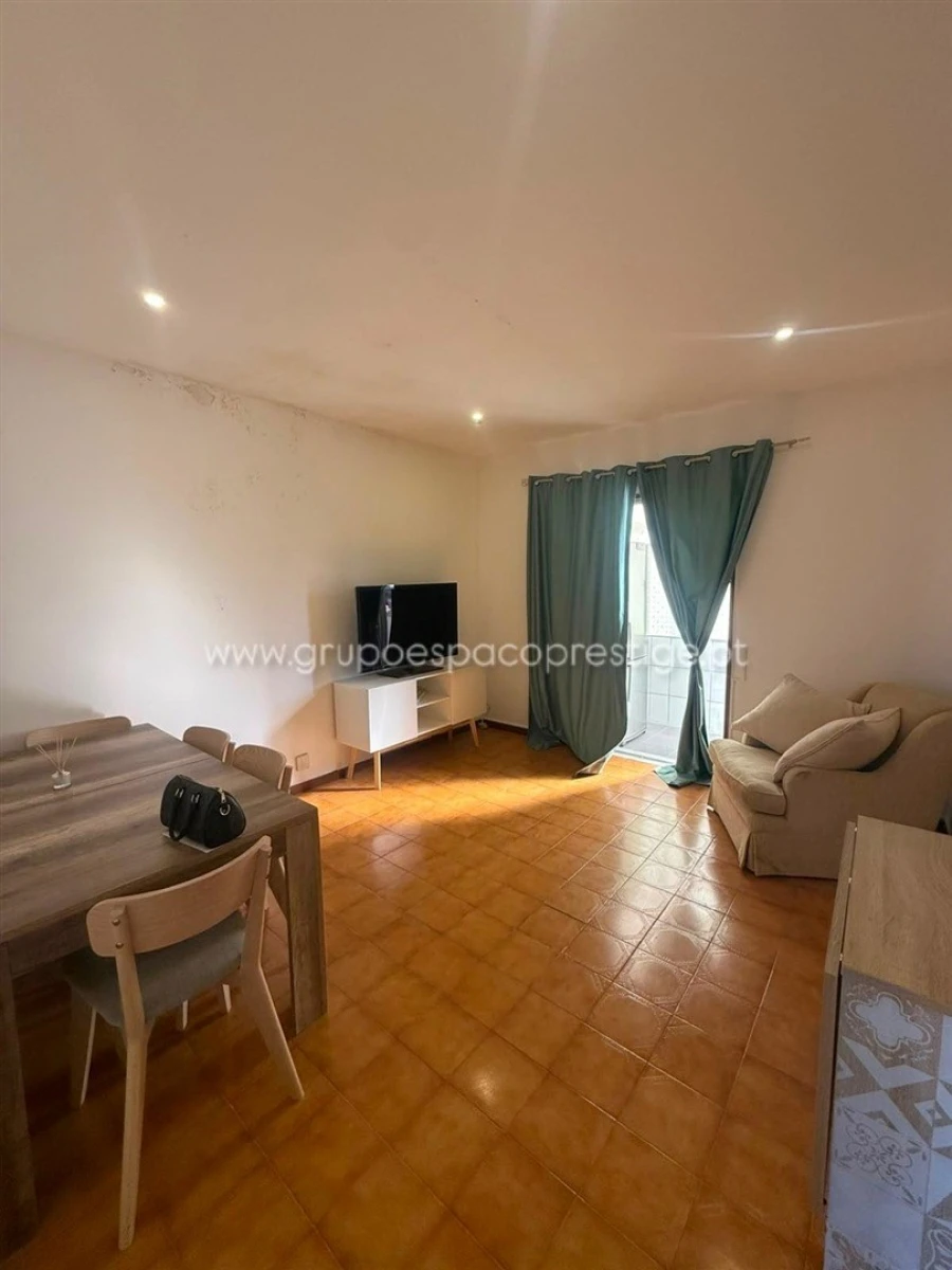 Apartamento T2 para Venda em Olhão Foto 8