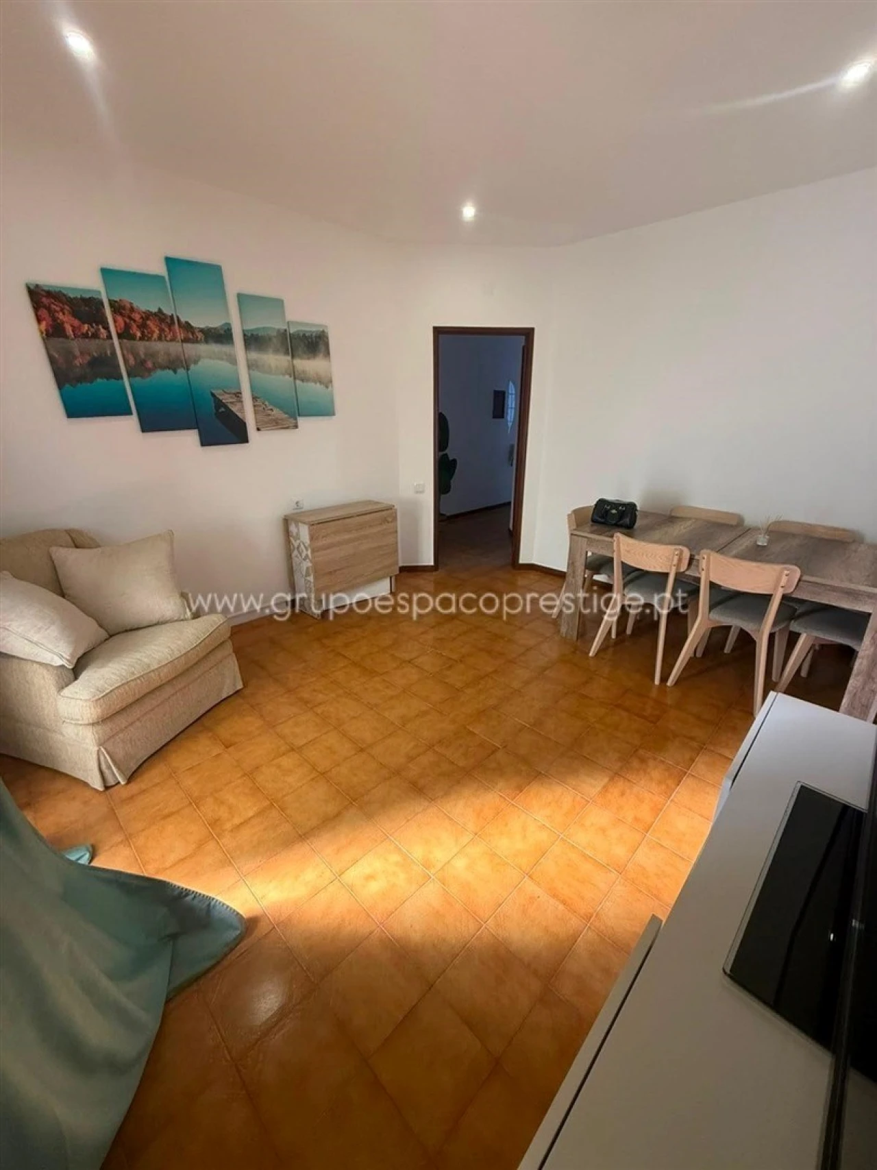 Apartamento T2 para Venda em Olhão Foto 11