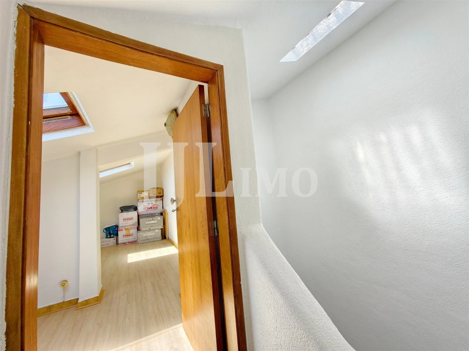 Moradia T4 para Venda em Alcabideche Foto 56