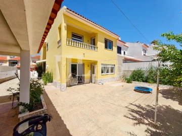 Moradia T4 para Venda em Alcabideche