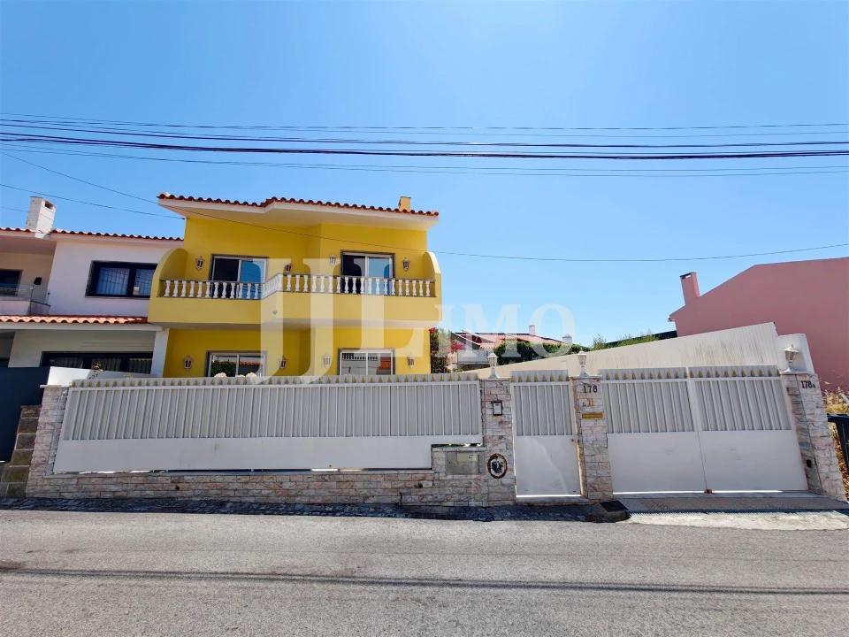 Moradia T4 para Venda em Alcabideche Foto 1