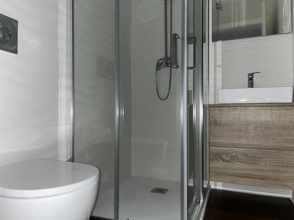 Apartamento T1 para Arrendamento em Rio de Loba Foto 8