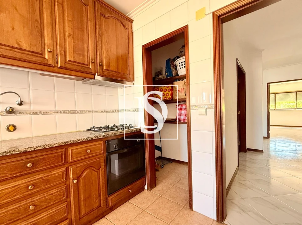 Apartamento T3 para Venda em Santo Antonio da Charneca Foto 3