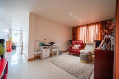 Moradia T3 para Venda em Golpilheira