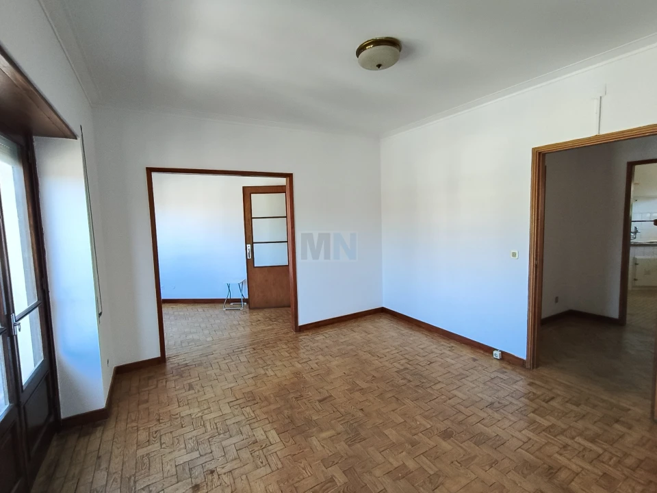 Apartamento T4 para Venda em Santo Antonio dos Olivais Foto 7