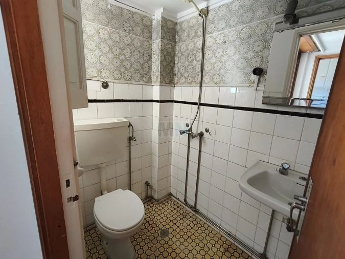 Apartamento T4 para Venda em Santo Antonio dos Olivais Foto 14