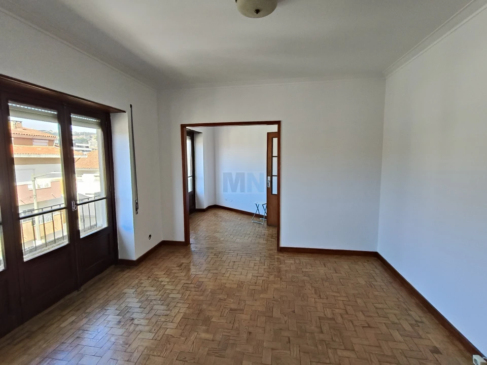 Apartamento T4 para Venda em Santo Antonio dos Olivais Foto 6