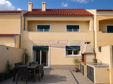 Moradia T4 para Venda em Benavente